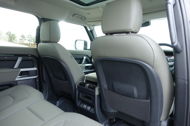 2023 (73) LAND ROVER DEFENDER 3.0 D300 X-Dynamic S 110 5dr Auto 4976372