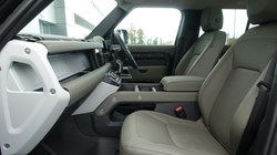 2023 (73) LAND ROVER DEFENDER 3.0 D300 X-Dynamic S 110 5dr Auto 4976321