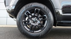 2023 (73) LAND ROVER DEFENDER 3.0 D300 X-Dynamic S 110 5dr Auto 4976343
