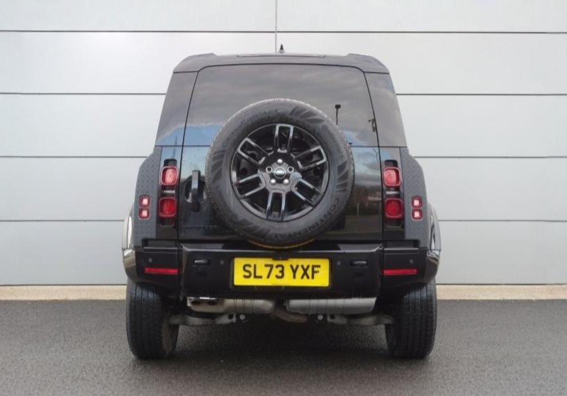 2023 (73) LAND ROVER DEFENDER 3.0 D300 X-Dynamic S 110 5dr Auto 4980529