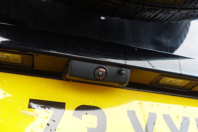 2023 (73) LAND ROVER DEFENDER 3.0 D300 X-Dynamic S 110 5dr Auto 4976346