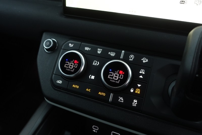 2021 (21) LAND ROVER DEFENDER 3.0 D200 110 5dr Auto 4984483