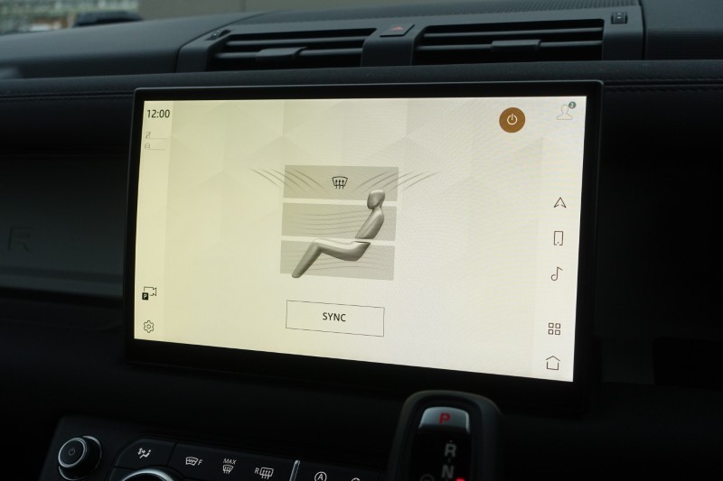 2021 (21) LAND ROVER DEFENDER 3.0 D200 110 5dr Auto 4984481