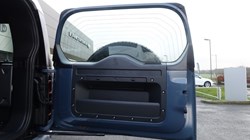 2021 (21) LAND ROVER DEFENDER 3.0 D200 110 5dr Auto 4984473