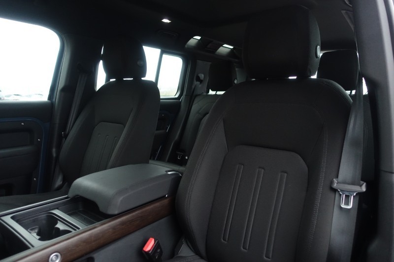 2021 (21) LAND ROVER DEFENDER 3.0 D200 110 5dr Auto 4984498