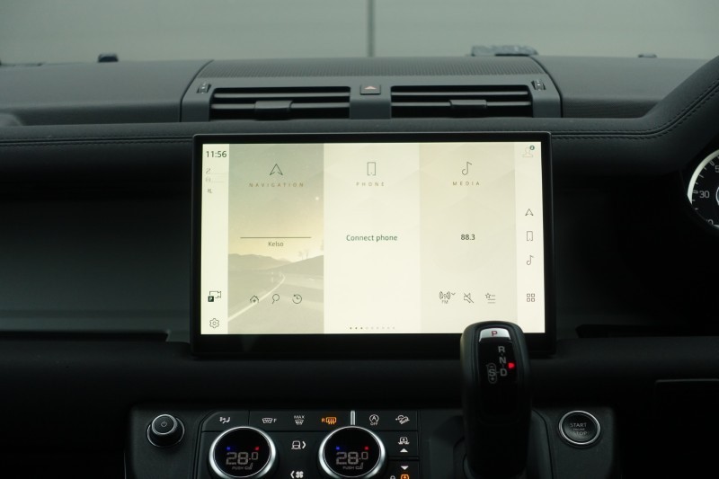 2021 (21) LAND ROVER DEFENDER 3.0 D200 110 5dr Auto 4984458