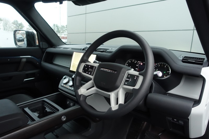 2021 (21) LAND ROVER DEFENDER 3.0 D200 110 5dr Auto 4984484