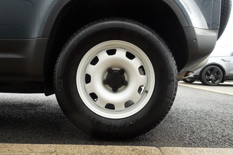 2021 (21) LAND ROVER DEFENDER 3.0 D200 110 5dr Auto 4984470