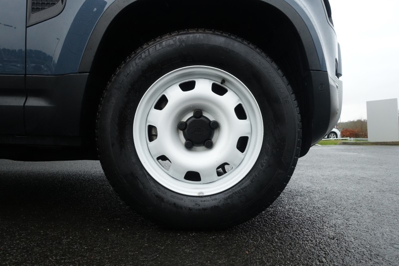 2021 (21) LAND ROVER DEFENDER 3.0 D200 110 5dr Auto 4984452