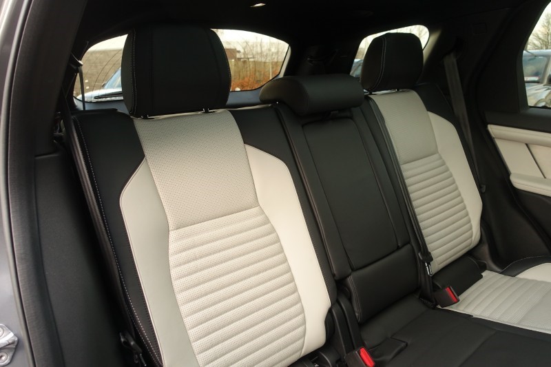 2023 (72) LAND ROVER DISCOVERY SPORT 2.0 D200 R-Dynamic HSE 5dr Auto 4970086