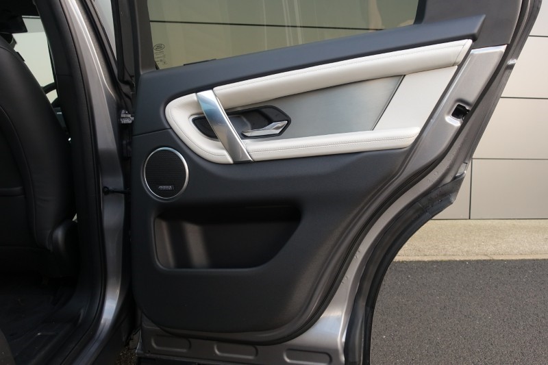 2023 (72) LAND ROVER DISCOVERY SPORT 2.0 D200 R-Dynamic HSE 5dr Auto 4970084