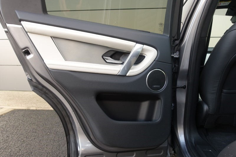 2023 (72) LAND ROVER DISCOVERY SPORT 2.0 D200 R-Dynamic HSE 5dr Auto 4970088