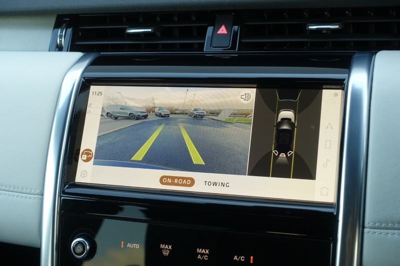 2023 (72) LAND ROVER DISCOVERY SPORT 2.0 D200 R-Dynamic HSE 5dr Auto 4970047