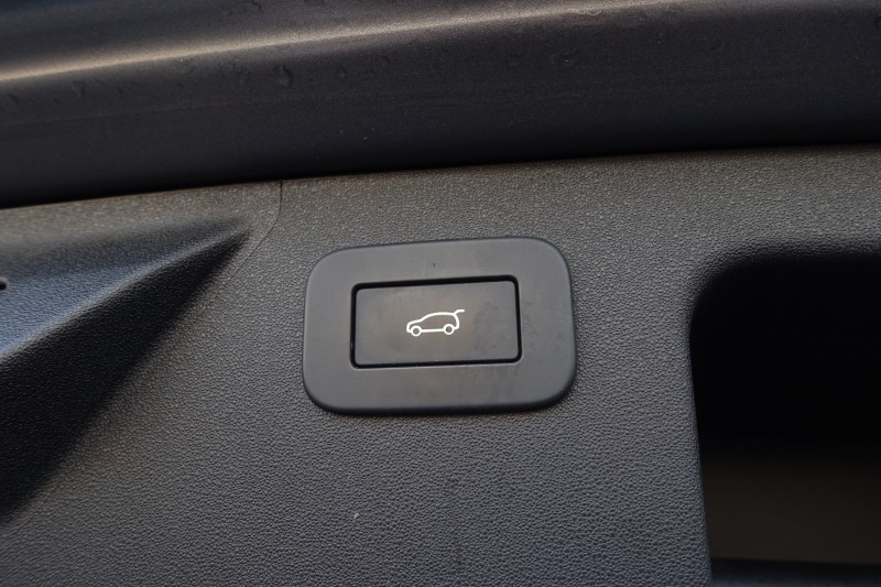 2023 (72) LAND ROVER DISCOVERY SPORT 2.0 D200 R-Dynamic HSE 5dr Auto 4970065