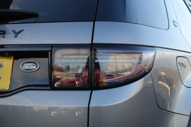 2023 (72) LAND ROVER DISCOVERY SPORT 2.0 D200 R-Dynamic HSE 5dr Auto 4970059