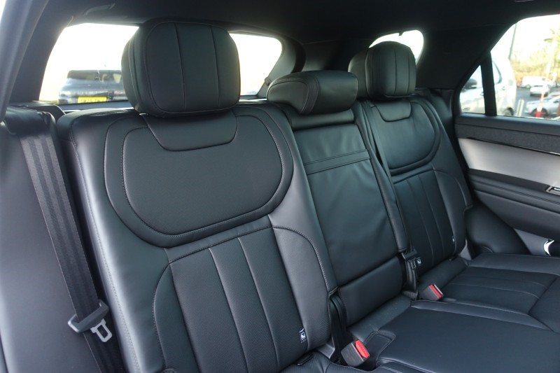 2025 (75) LAND ROVER RANGE ROVER SPORT 3.0 D300 Dynamic SE 5dr Auto 4998538