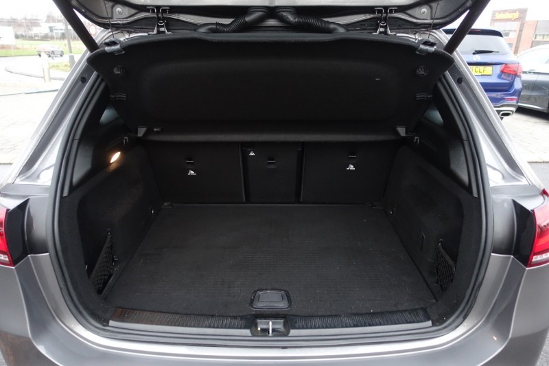 2021 (21) MERCEDES-BENZ B CLASS B180d [2.0] AMG Line Executive 5dr Auto 5017385