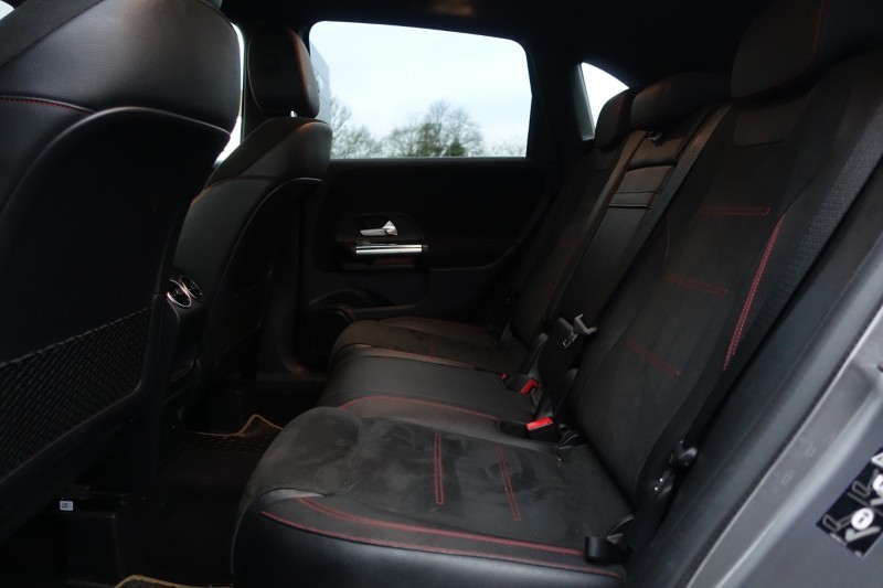 2021 (21) MERCEDES-BENZ B CLASS B180d [2.0] AMG Line Executive 5dr Auto 5017379