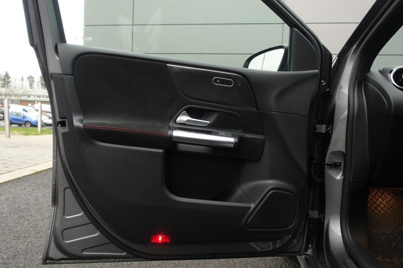 2021 (21) MERCEDES-BENZ B CLASS B180d [2.0] AMG Line Executive 5dr Auto 5017424