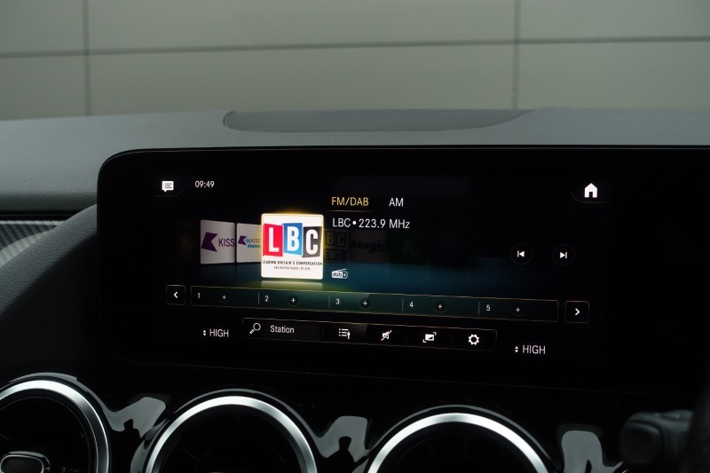 2021 (21) MERCEDES-BENZ B CLASS B180d [2.0] AMG Line Executive 5dr Auto 5017407