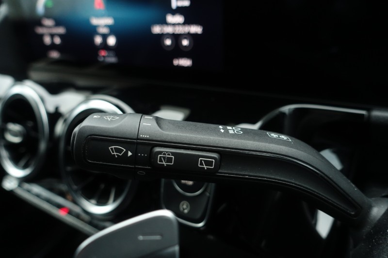 2021 (21) MERCEDES-BENZ B CLASS B180d [2.0] AMG Line Executive 5dr Auto 5017405