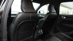 2019 (19) VOLVO XC40 2.0 D3 R DESIGN 5dr AWD Geartronic 5025274