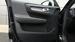 2019 (19) VOLVO XC40 2.0 D3 R DESIGN 5dr AWD Geartronic 5025276