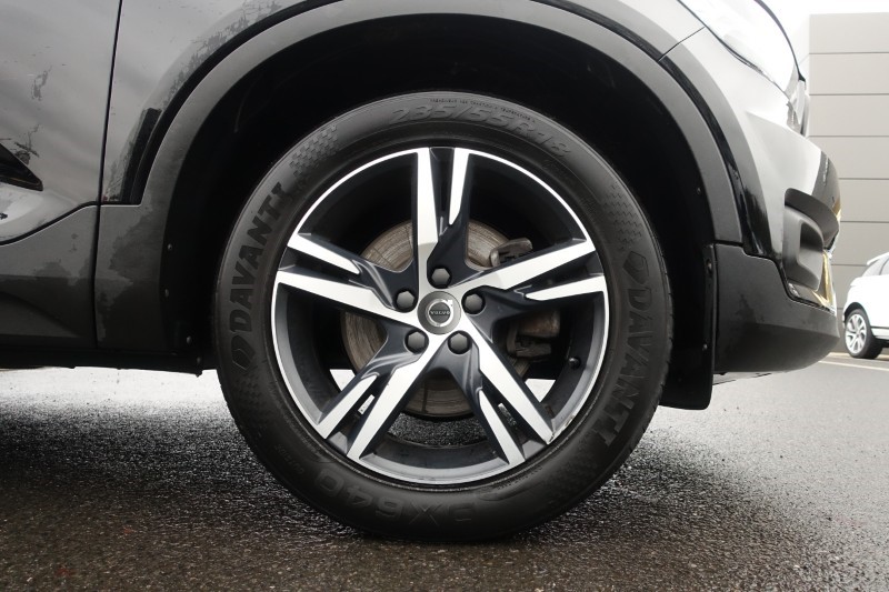 2019 (19) VOLVO XC40 2.0 D3 R DESIGN 5dr AWD Geartronic 5025231