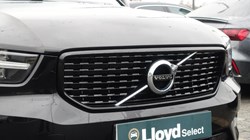 2019 (19) VOLVO XC40 2.0 D3 R DESIGN 5dr AWD Geartronic 5025243