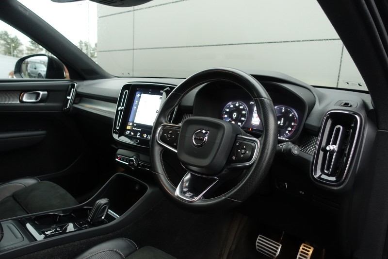2019 (19) VOLVO XC40 2.0 D3 R DESIGN 5dr AWD Geartronic 5025264