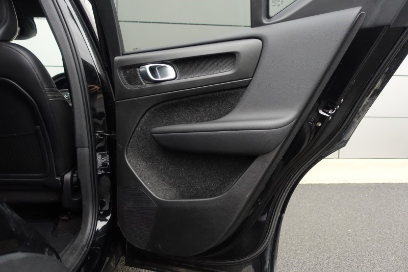 2019 (19) VOLVO XC40 2.0 D3 R DESIGN 5dr AWD Geartronic 5025269