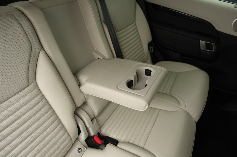 2022 (22) LAND ROVER DISCOVERY 3.0 D300 S 5dr Auto 5110389