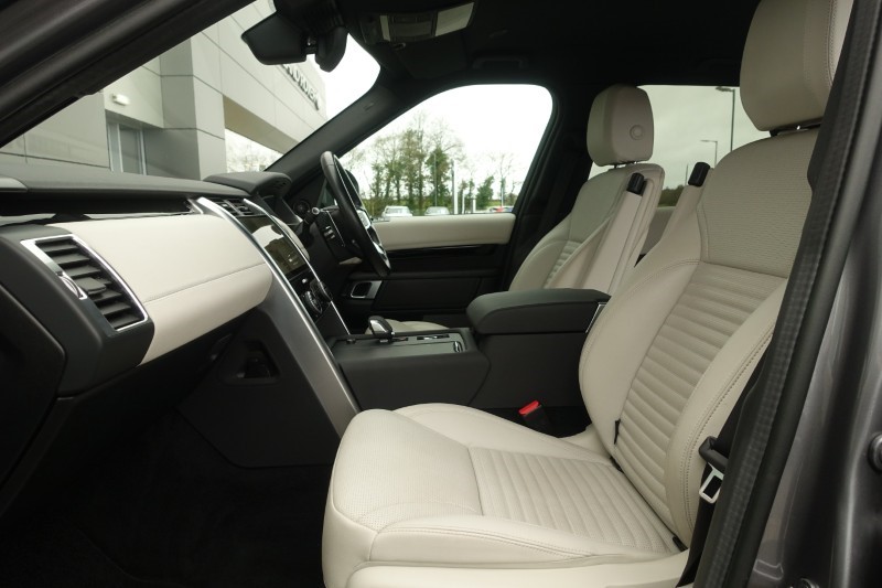 2022 (22) LAND ROVER DISCOVERY 3.0 D300 S 5dr Auto 5110340