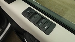 2022 (22) LAND ROVER DISCOVERY 3.0 D300 S 5dr Auto 5110385