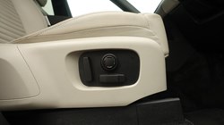 2022 (22) LAND ROVER DISCOVERY 3.0 D300 S 5dr Auto 5110383