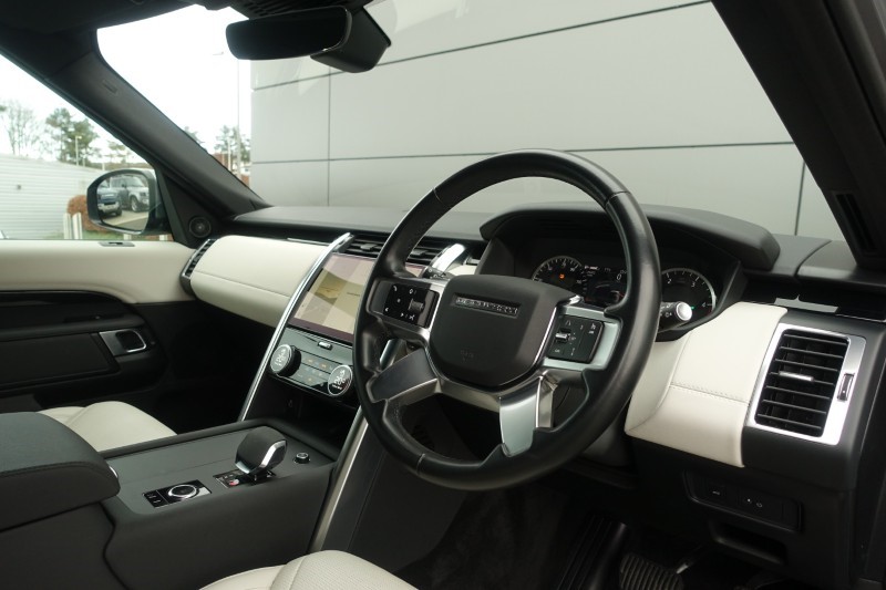 2022 (22) LAND ROVER DISCOVERY 3.0 D300 S 5dr Auto 5110381