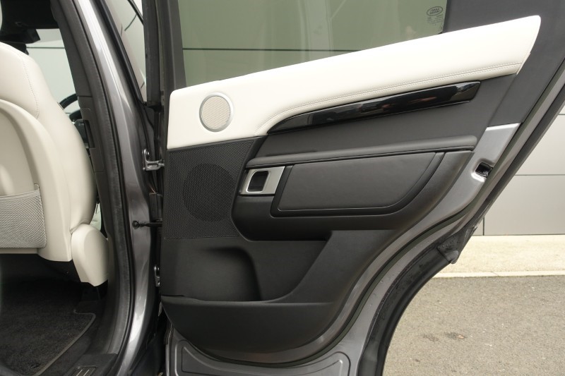 2022 (22) LAND ROVER DISCOVERY 3.0 D300 S 5dr Auto 5110386