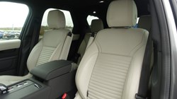 2022 (22) LAND ROVER DISCOVERY 3.0 D300 S 5dr Auto 5110396