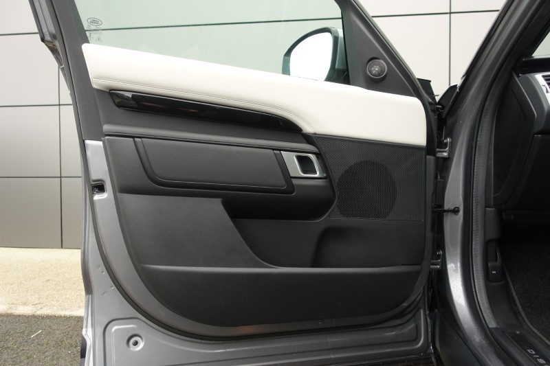 2022 (22) LAND ROVER DISCOVERY 3.0 D300 S 5dr Auto 5110393