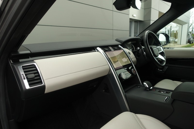 2022 (22) LAND ROVER DISCOVERY 3.0 D300 S 5dr Auto 5110394