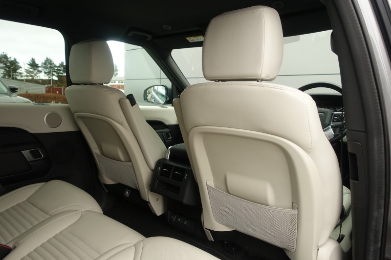 2022 (22) LAND ROVER DISCOVERY 3.0 D300 S 5dr Auto 5110387