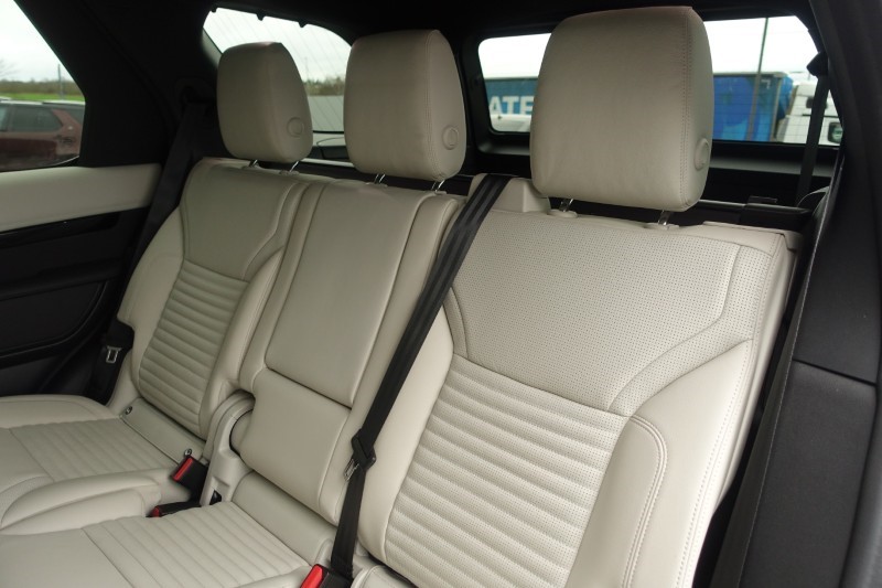 2022 (22) LAND ROVER DISCOVERY 3.0 D300 S 5dr Auto 5110392