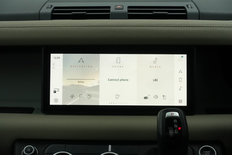 2020 (70) LAND ROVER DEFENDER 2.0 D240 First Edition 110 5dr Auto 5031403