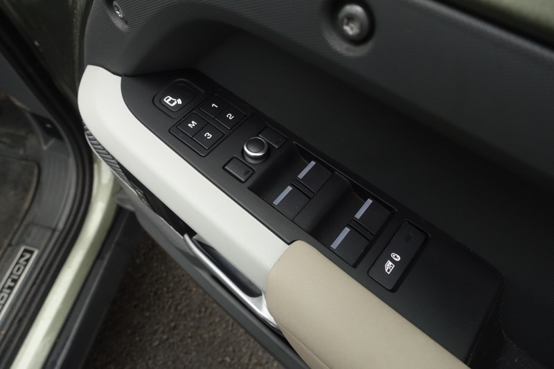 2020 (70) LAND ROVER DEFENDER 2.0 D240 First Edition 110 5dr Auto 5031444