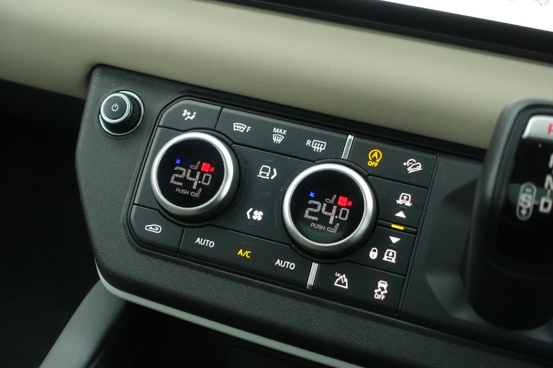 2020 (70) LAND ROVER DEFENDER 2.0 D240 First Edition 110 5dr Auto 5031438