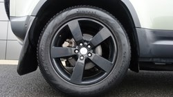 2020 (70) LAND ROVER DEFENDER 2.0 D240 First Edition 110 5dr Auto 5031415