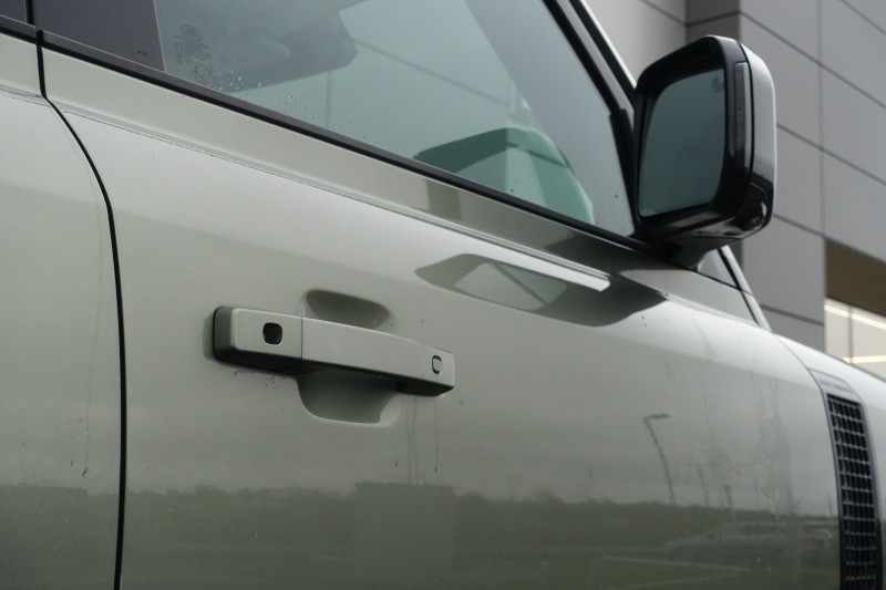 2020 (70) LAND ROVER DEFENDER 2.0 D240 First Edition 110 5dr Auto 5031413