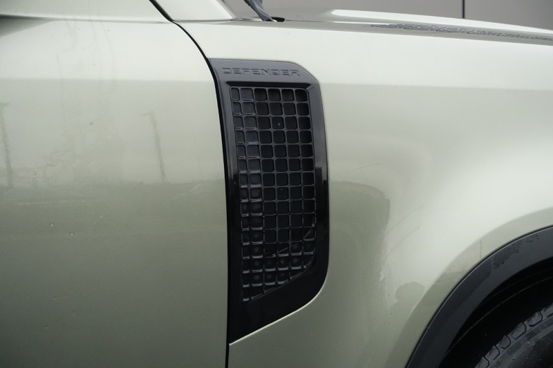 2020 (70) LAND ROVER DEFENDER 2.0 D240 First Edition 110 5dr Auto 5031409