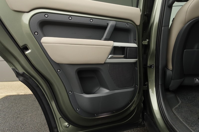 2020 (70) LAND ROVER DEFENDER 2.0 D240 First Edition 110 5dr Auto 5031449