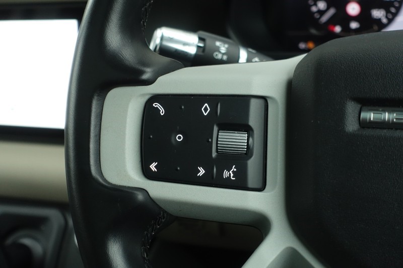 2020 (70) LAND ROVER DEFENDER 2.0 D240 First Edition 110 5dr Auto 5031429